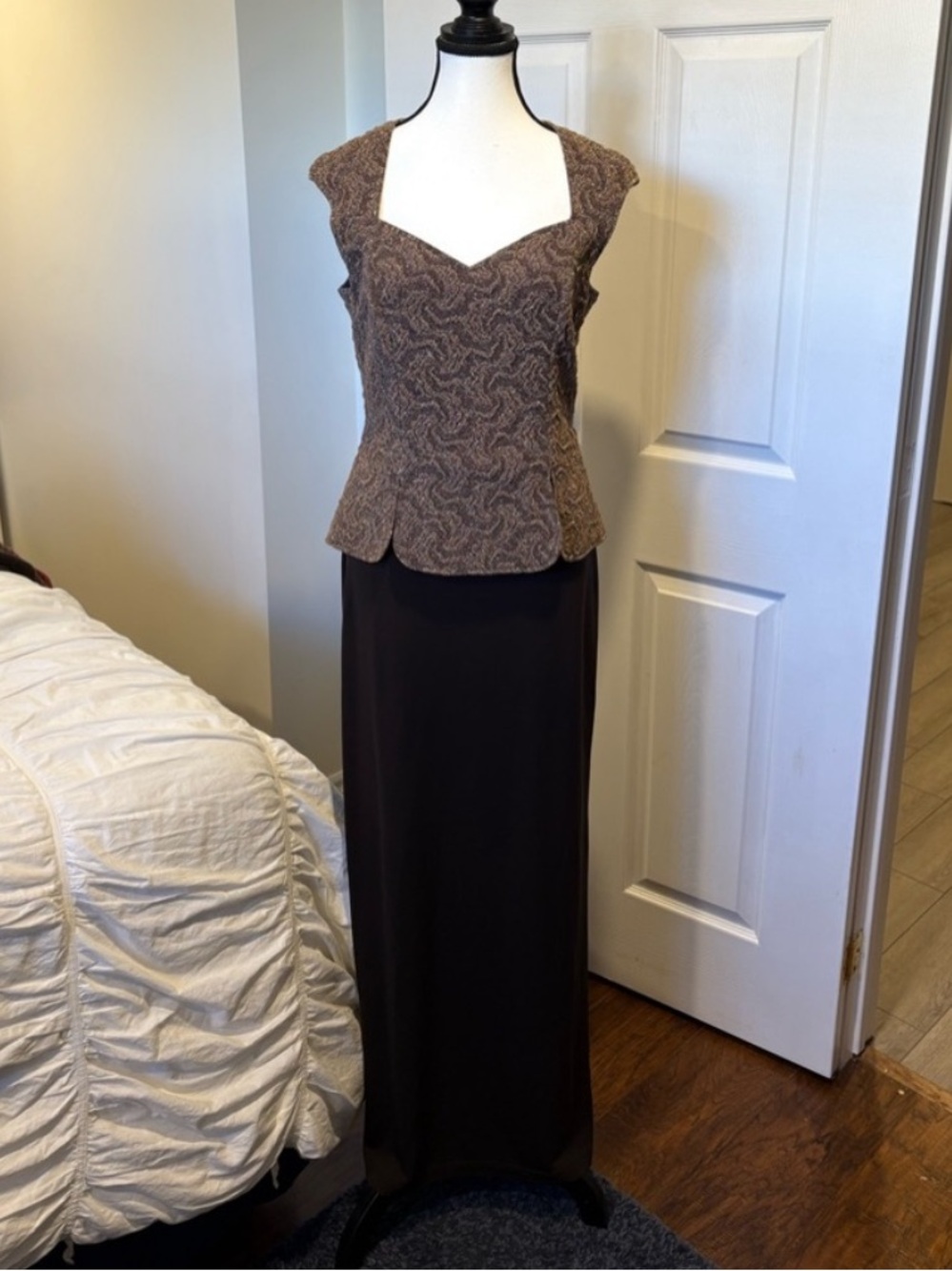 Joseph Ribkoff Metallic Jacquard Brown Evening Maxi Gown Size 8